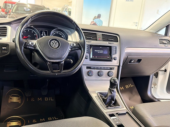 Volkswagen Golf VII 15 of 17