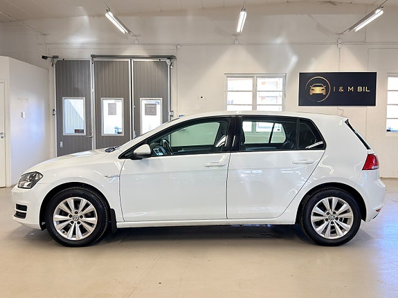 Volkswagen Golf VII 8 of 17
