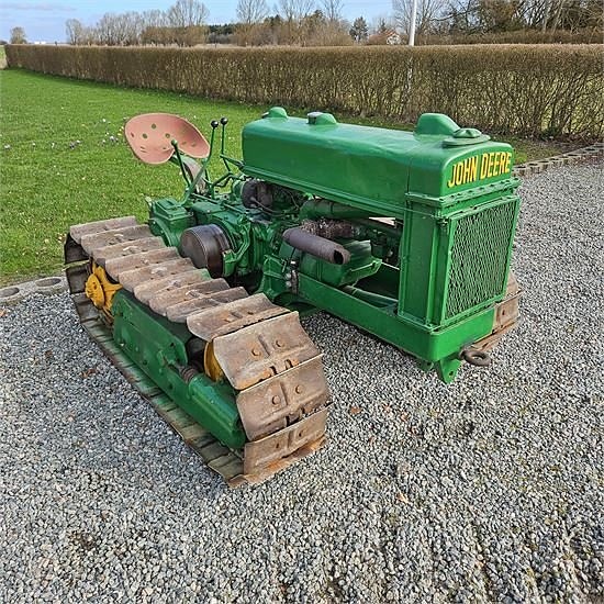 John Deere B-tractor