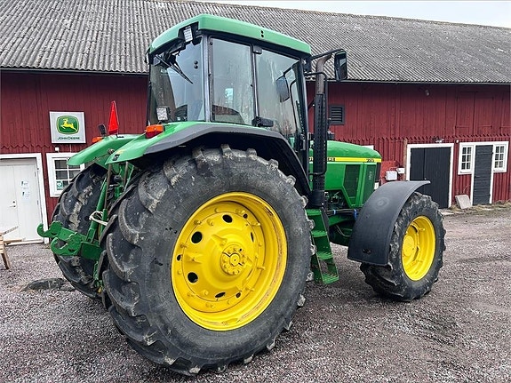 John Deere 7710 2 of 7