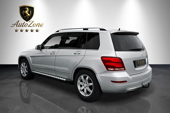 Mercedes-Benz GLK220 5 of 5