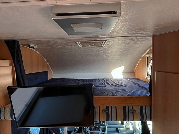 Elnagh Campervan 2,3 Multijet 12 of 13