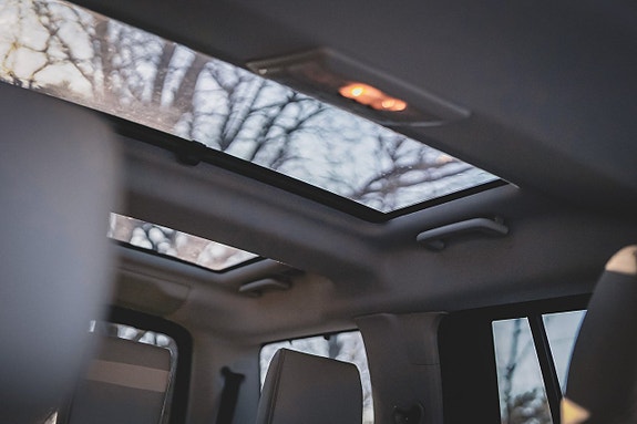 Land Rover Discovery 4 23 of 30