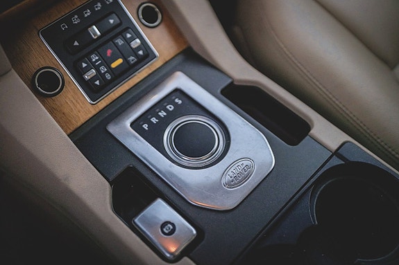Land Rover Discovery 4 19 of 30