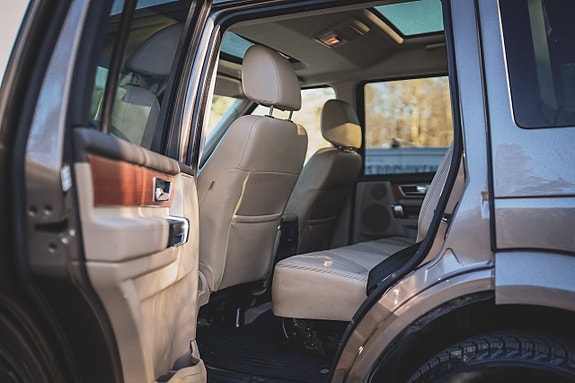 Land Rover Discovery 4 25 of 30