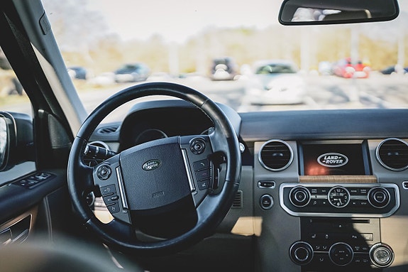 Land Rover Discovery 4 13 of 30