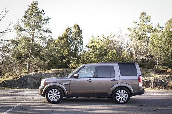 Land Rover Discovery 4 2 of 5