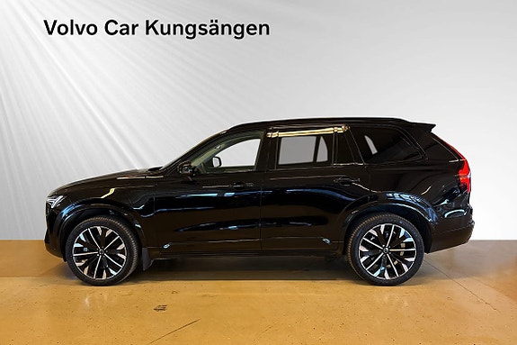 Volvo XC90 3 of 5