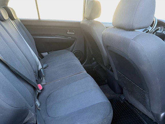 Kia Carens 12 of 12