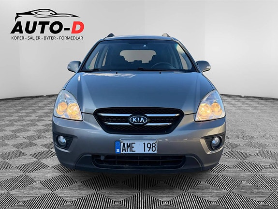 Kia Carens 2 of 5