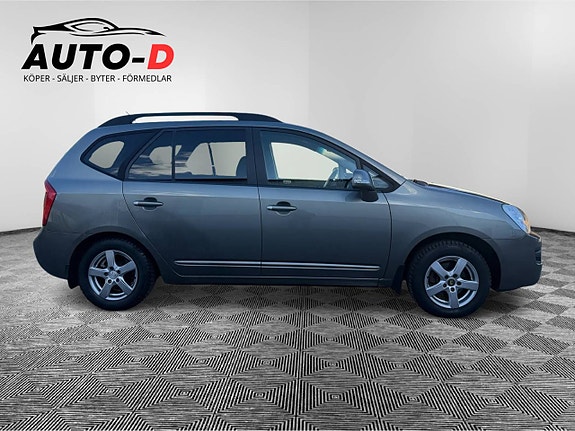 Kia Carens 4 of 5