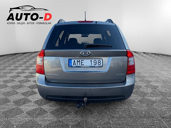 Kia Carens 6 of 12