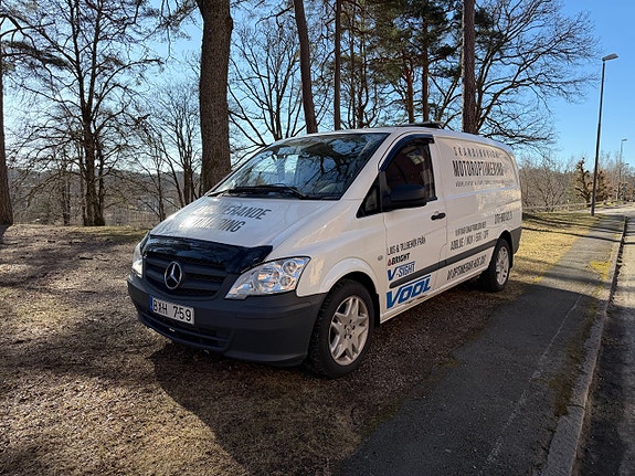 Mercedes-Benz Vito 113 2 of 12