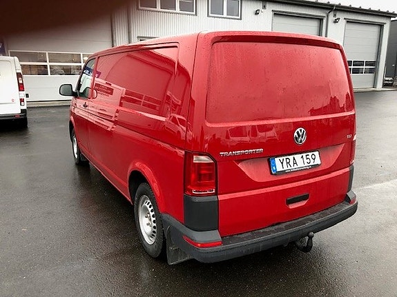 Volkswagen Transporter 2 of 5