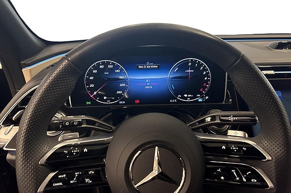 Mercedes-Benz E300 de 6 of 14