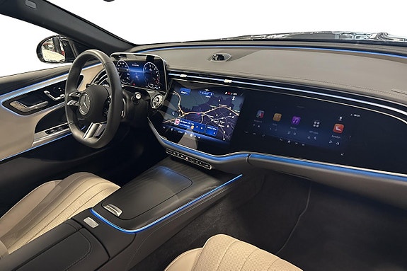 Mercedes-Benz E300 de 11 of 14
