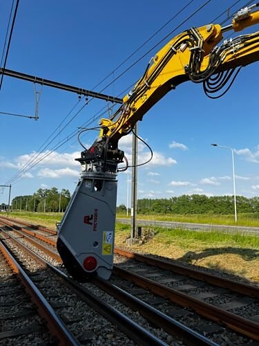 RÄLSKLIPP PRC klipper liggande och stående räls 2 of 3
