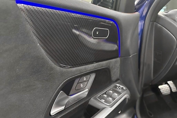 Mercedes-Benz GLB200 d 18 of 19