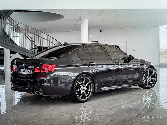BMW M5 2 of 23