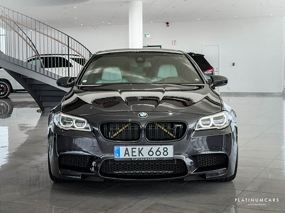 BMW M5 3 of 23
