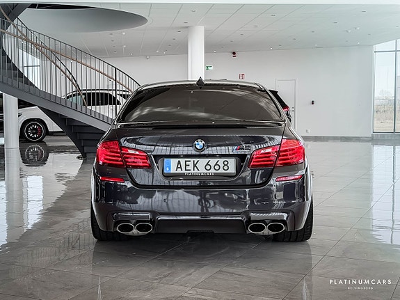 BMW M5 4 of 23