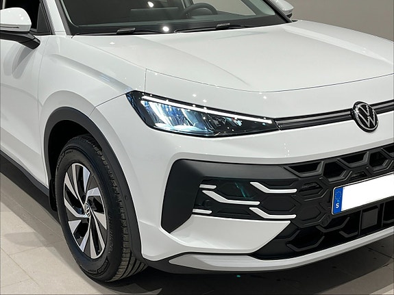 Volkswagen T-Roc 2 of 23