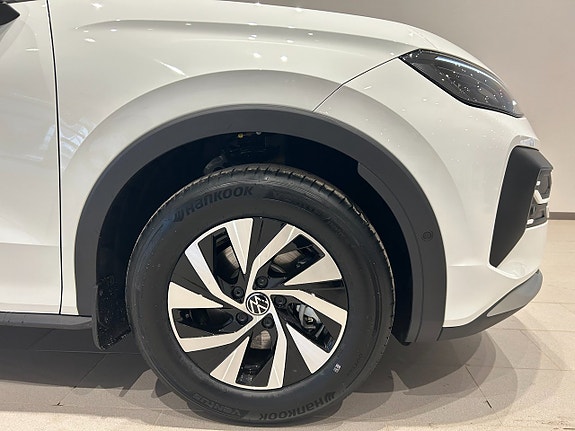Volkswagen T-Roc 4 of 23