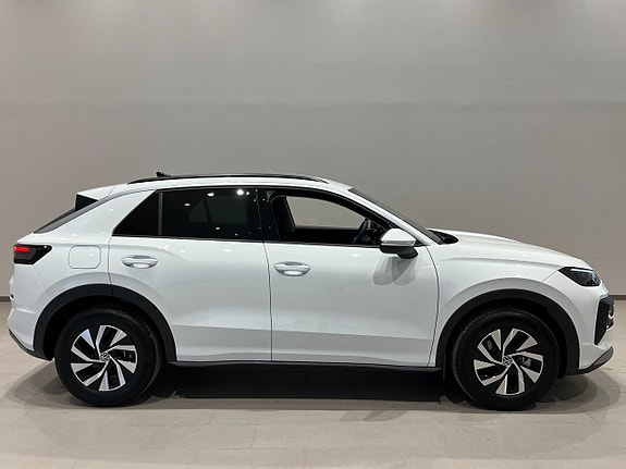 Volkswagen T-Roc 3 of 23