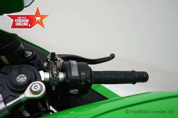 Kawasaki ZX-10R Hemleverans 18 of 19