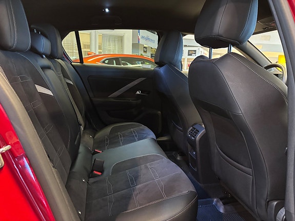 Opel Astra 8 of 20