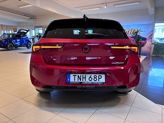 Opel Astra 19 of 20