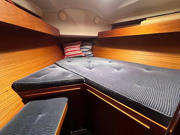 SWEDEN Yacht 340 10 of 12