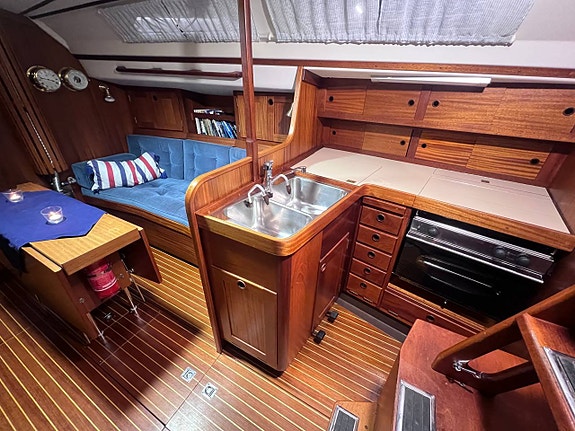 SWEDEN Yacht 340 8 of 12