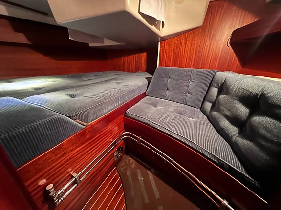 SWEDEN Yacht 340 9 of 12