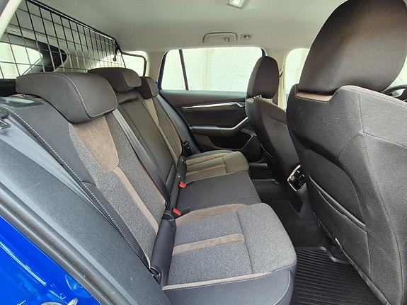 Skoda Octavia Scout 7 of 10