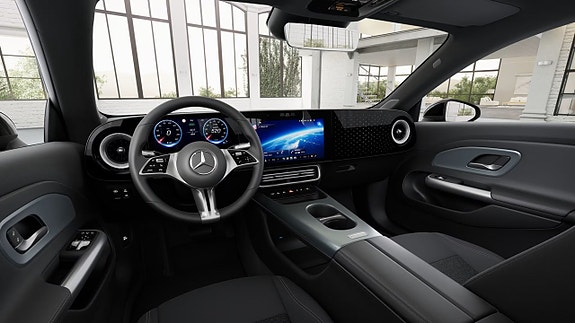 Mercedes-Benz CLA350 5 of 5