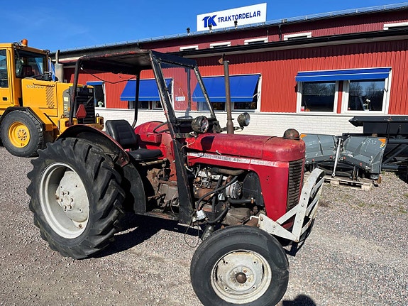 Nu demonteras Massey Ferguson 30