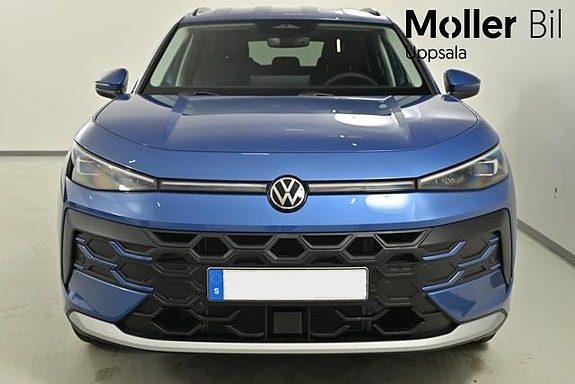 Volkswagen T-Roc 2 of 10