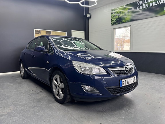 Opel Astra 2 of 5