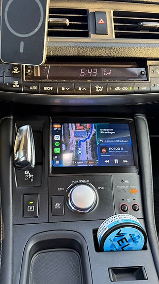 Lexus CT200h 7 of 11
