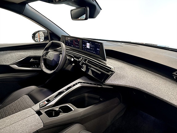 Peugeot 5008 12 of 16