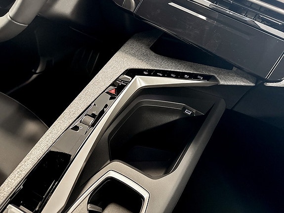 Peugeot 5008 11 of 16