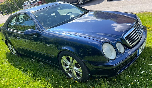 Mercedes-Benz CLK430 2 of 5