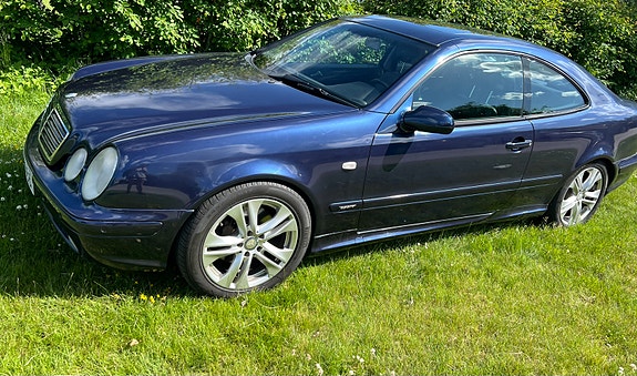 Mercedes-Benz CLK430 4 of 5