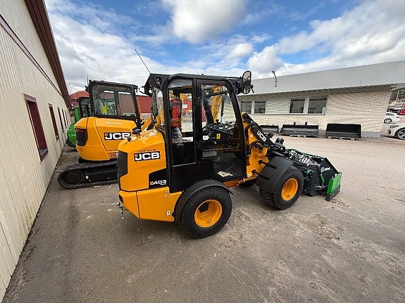 JCB 403 Plus 30km/h, Ny för omg.lev