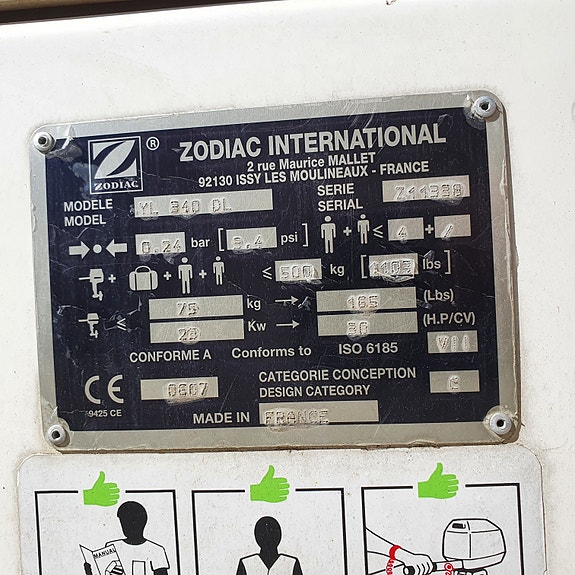 Zodiac Yachtline 340 DL Under 100h på Yamaha 40hk 3 of 8