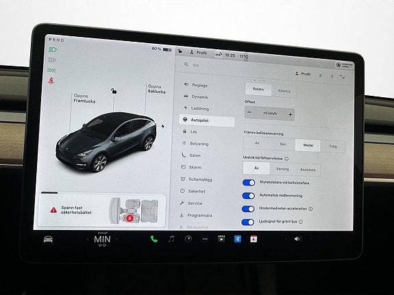 Tesla Model Y 20 of 30