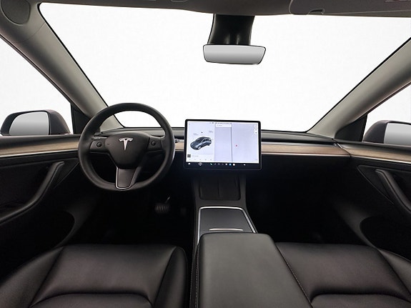 Tesla Model Y 12 of 30