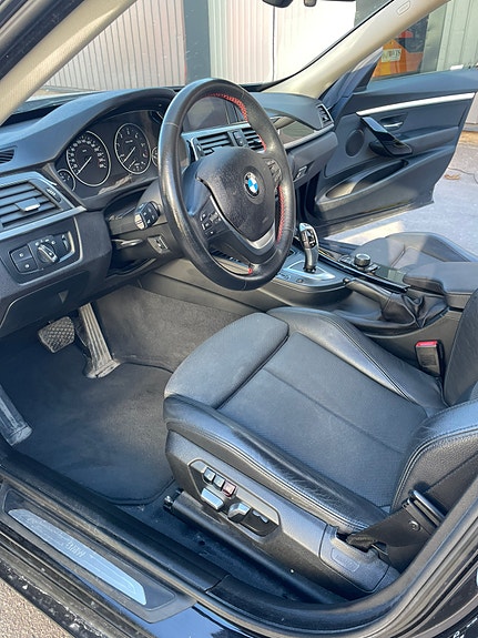BMW 320d 4 of 5