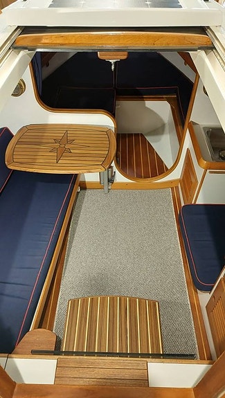 Alerion Express 28 9 of 12